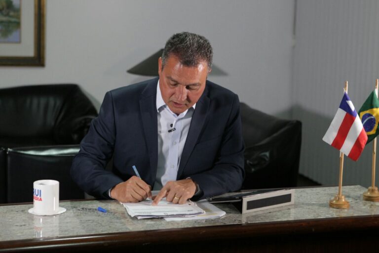 Governador Rui Costa autoriza concurso para auditor fiscal da Fazenda do Estado