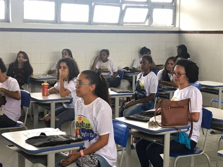 Cruz das Almas: Novas turmas do projeto “Juventude Sem Fronteiras” inciam aulas