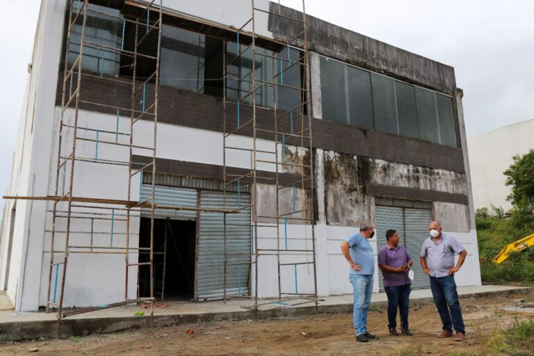 Com apoio da Prefeitura, empresários investem na instalação de mais uma fábrica em Cruz das Almas